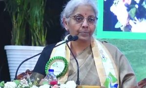 एआई डाउनलोड्स में चीन और अमेरिका से भी आगे निकला भारत: वित्त मंत्री