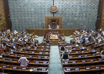 JPC Report on Waqf Amendment Bill: JPC report on the Waqf Amendment Bill on Monday, the opposition's head will be presented in the Lok Sabha