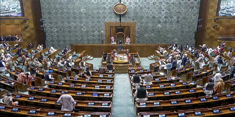 JPC Report on Waqf Amendment Bill: JPC report on the Waqf Amendment Bill on Monday, the opposition's head will be presented in the Lok Sabha