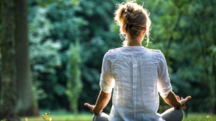 Just 20 minutes of meditation will lead to many problems related to health, know the right way and benefits - India tv hindi