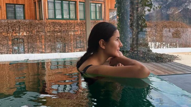 Katrina Kaif was having fun in the pool, people were seen on the table, saying - Mrs. ... - India tv hindi