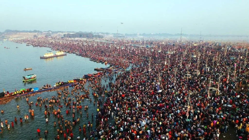 Mahakumbh 2025: So far more than 50 crore devotees took a dip in Mahakumbh, 300 scavengers campaigns for the Guinness World Record, More than 50 Crore Devotees has taken a Dip in Mahakumbh, 300 Sanitation Workers Togera Launched a Campaign For the Guinness World record.