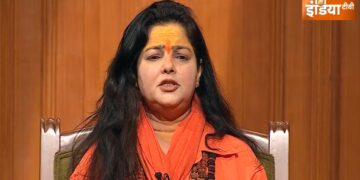 Mamta Kulkarni's challenge to Dhirendra Shastri, said- Hanuman stays with me 2 times - India tv hindi