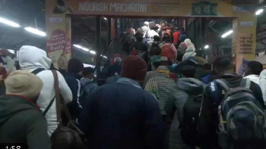 New Delhi Railway Station Stampede: At New Delhi railway station, 18 people including 9 passengers from Bihar and 8 passengers from Delhi lost their lives, see the names of the dead here; Compensation announced, 9 from Bihar 8 from delhi killed in new delhi railway station stampede see list
