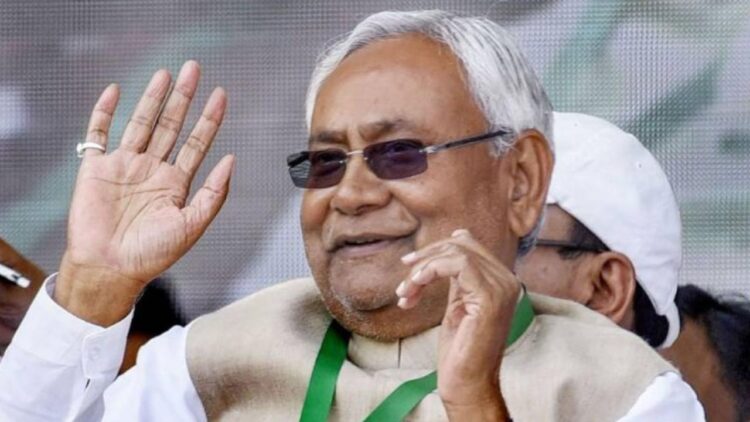 Nitish Kumar | Nitish Kumar News | Bihar Election 2025 | Bihar Assembly Election 2025 | Bihar Election 2025 Update | Bihar News | CM Nitish Kumar | Bihar Politics | Bihar News in Hindi | Newstrack | Who will handle JDU's legacy after Nitish Kumar, politics started in Bihar | News Track in Hindi