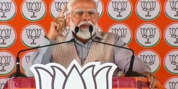 PM Modi spoke on income tax from Nehru to Indira | Delhi Assembly Election 2025 | PM Modi | Congress | Income Tax | Newstrack News | Delhi Assembly Election 2025: PM Modi siege Congress on income tax, targets Nehru to Indira. News Track in Hindi