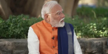 PM Narendra Modi's Conversation with Students: PM Narendra Modi said how Delhi AAP government playing with the future of students, PM Narendra Modi Told How Aap Government of Delhi is playing with the future of students
