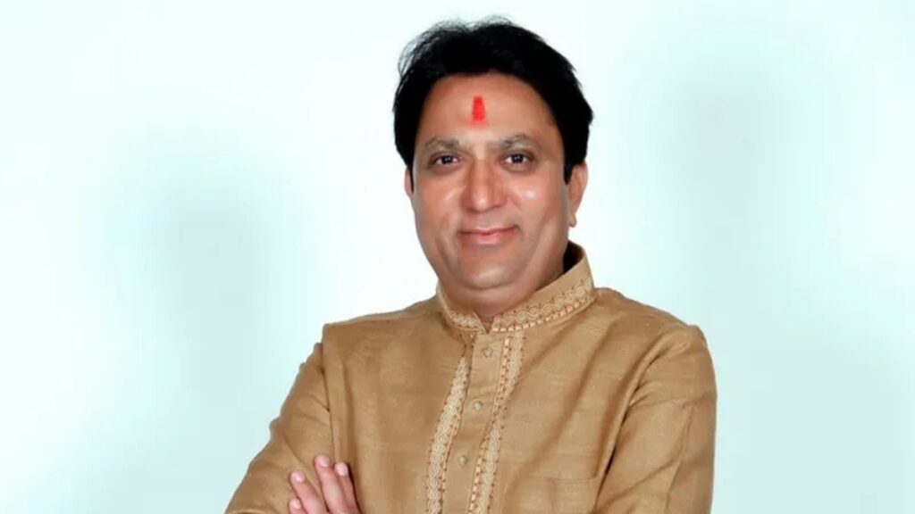 'Poor country got rich PM after independence', Minister targeted Congress - India tv hindi