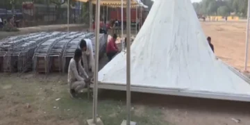 Preparations for Swearing in Ceremony of Delhi Government: Preparations for the swearing -in ceremony of BJP government at Ramlila Maidan in Delhi