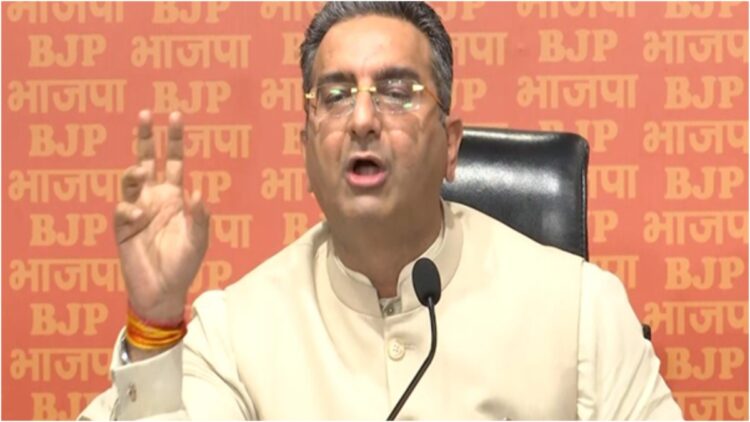 'Rahul Gandhi loves those hating India', Gaurav Bhatia targeted - India tv hindi