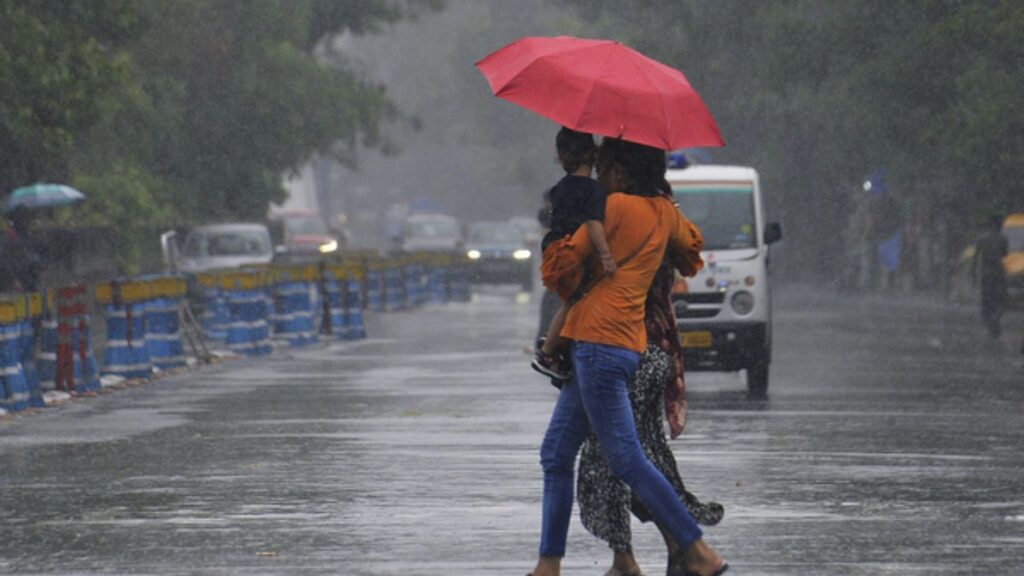 Rain warnings in 14 states of the country, hailstorm may fall with strong winds - India tv hindi