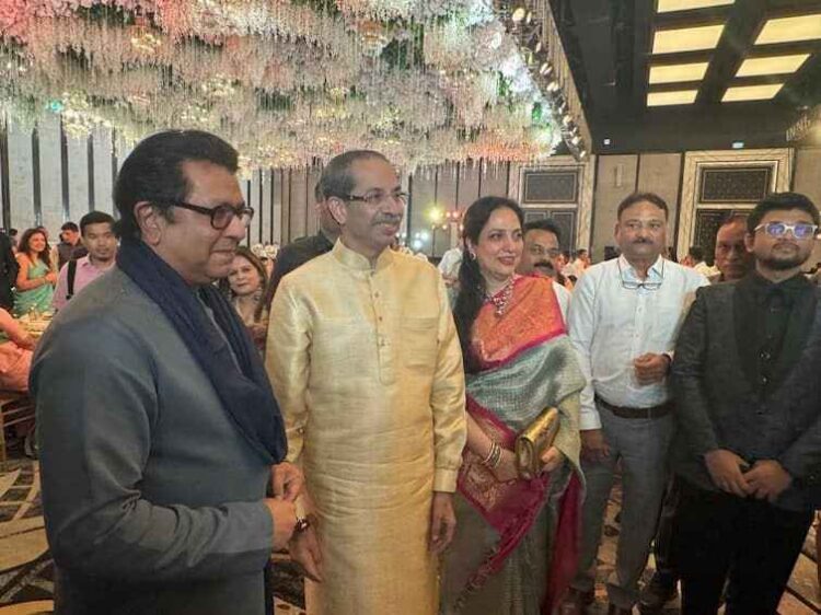 Raj Thackeray and Uddhav meet in marriage, speculation of both brothers again intensified