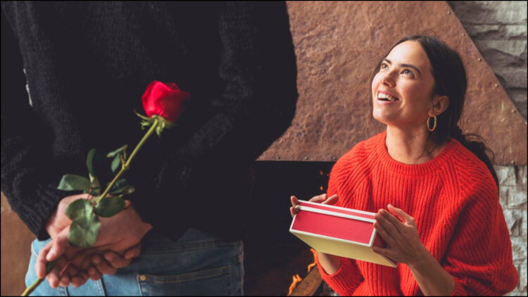 Rose day 2025: Rose will come in a relationship like rose, make such special and memorable for partner - India tv hindi