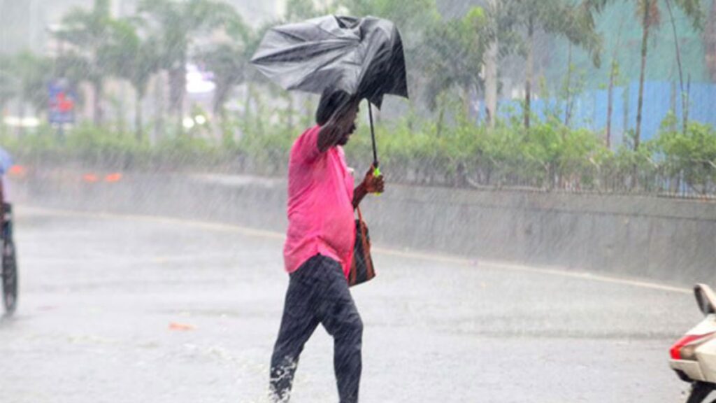 Snowfall warns with heavy rains in 4 states including Himachal - India tv hindi