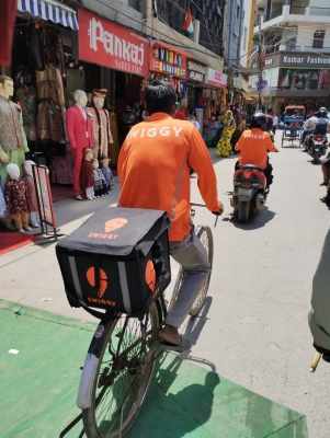 स्विगी का वैल्यूएशन अपने उच्चतम स्तर से 50 प्रतिशत घटा, निवेशकों के 50,000 करोड़ रुपये से ज्यादा डूबे