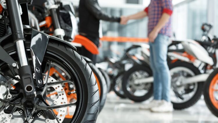 Take a personal loan to buy a bike or a two -wheeler loan, know who is beneficial in both - India tv hindi