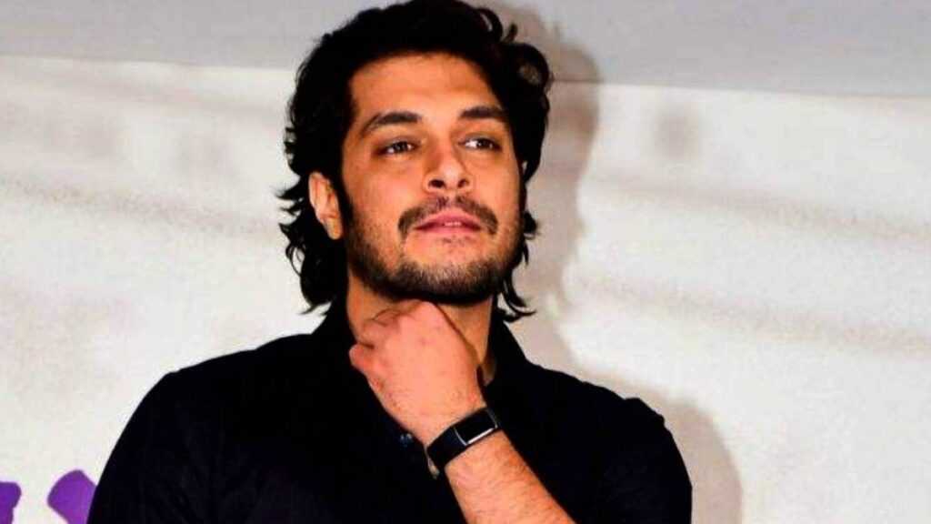 The son of a superstar travels in a rickshaw-bas, said- I can take any car, but ..- India tv hindi
