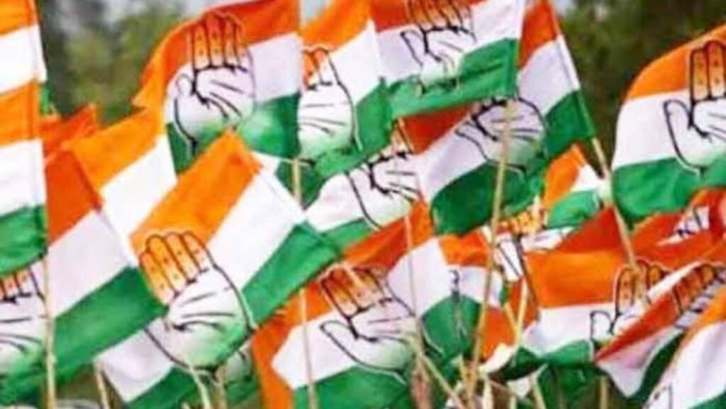 UP Assembly Election 2027 | UP Politics News Today Congress Campaign Begins to Connect Voters | UP Chunav News in Hindi News Track Samachar | UP Election 2027: Congress, engaged in preparations for Mission 2027, strongly debut of the state's voters directly to connect voters. News Track in Hindi