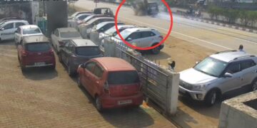 Video of creepy road accident in Odisha revealed, 2 killed on the spot, 5 injured - India tv hindi