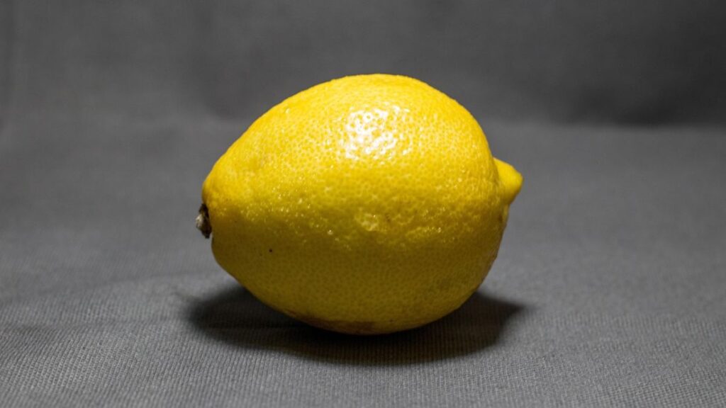 A lemon auctioned in Tamil Nadu for 13 thousand rupees, know why it has become so special - India tv hindi