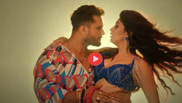 Akanksha Puri broke all limits of boldness with Khesari Lal Yadav, released the new song "Loha Garam"