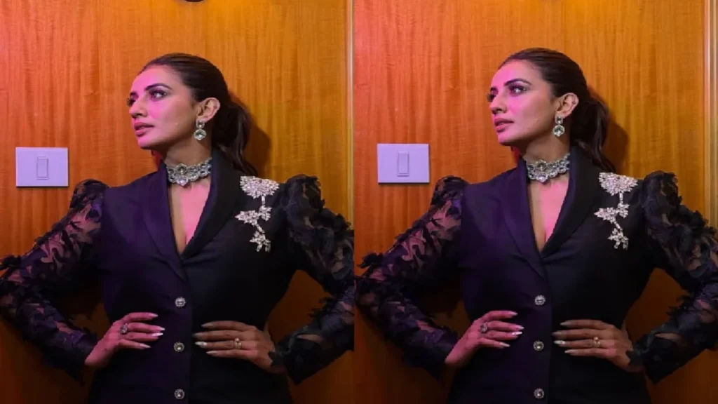 Akshara Singh is the fashion diva of Bhojpuri world, the glamor of the actress is no less than Bollywood! Photos viral