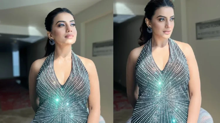 Akshara Singh's bold photos in a black shimmer dress created panic on the internet, will make the actress's beauty crazy