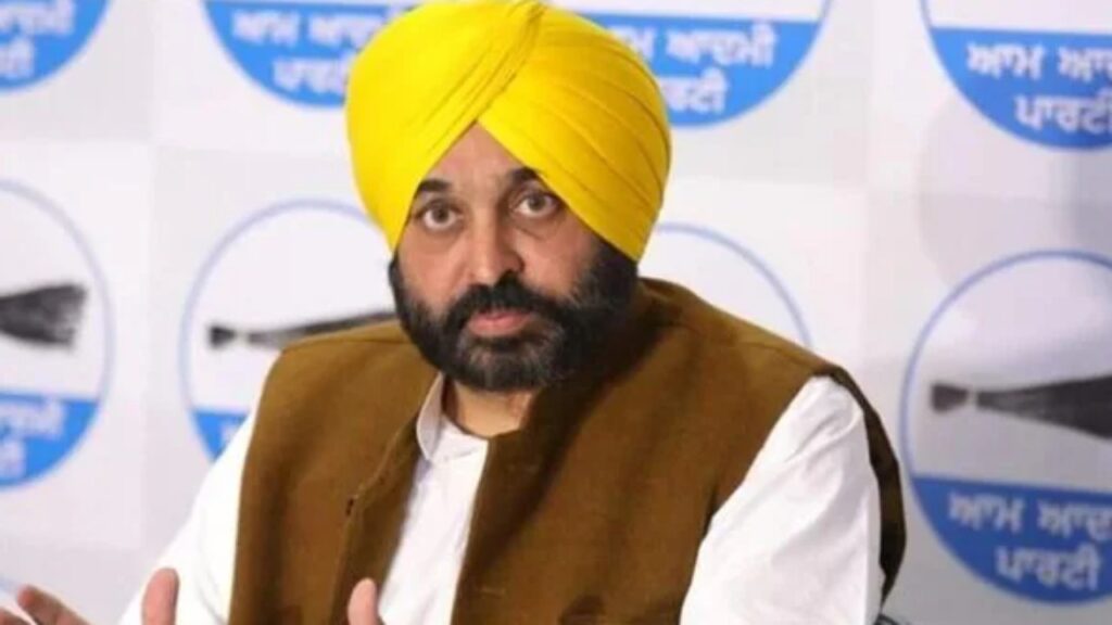 Bhagwant Mann | Bhagwant Mann News | Punjab Farmer Leaders Protest | Punjab Farmer Protest | CM Bhagwant Mann | CM Bhagwant Mann on Farmer Protest | Punjab CM | Punjab News | Newstrack | Bhagwant Mann: Punjab is becoming a state of dharna, why CM Bhagwant Mann made such a statement? News Track in Hindi