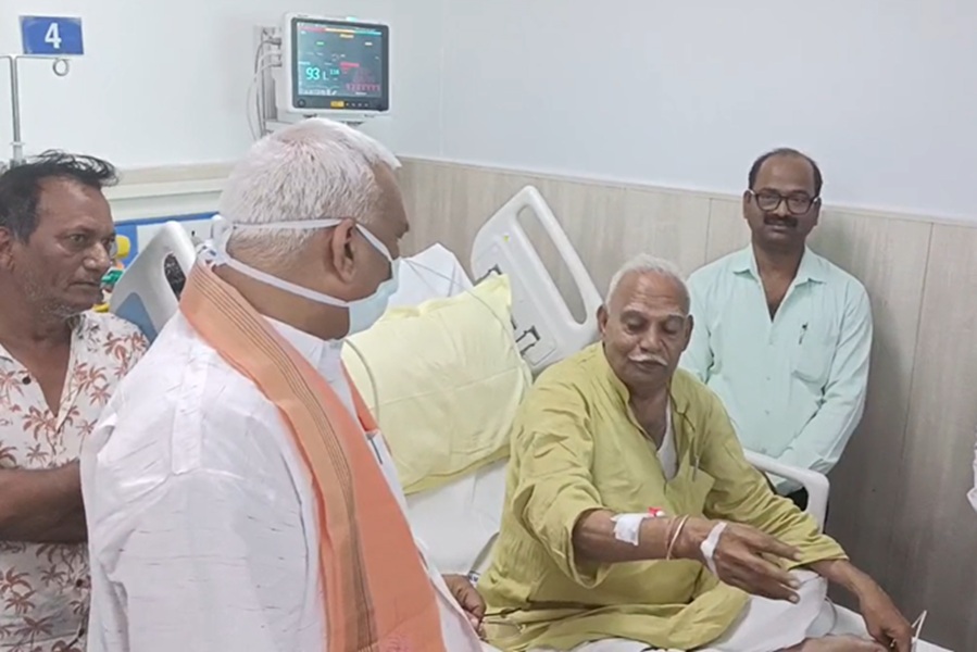 Bharatpur: Minister of State for Home took stock of the health of former BJP president Ravindra Jain