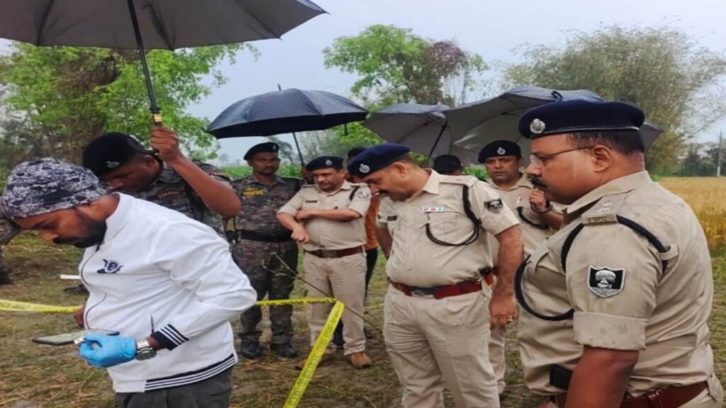 Bihar Encounter | Bihar Encounter Today | STF Encounter | Chunmun Jha | Bihar Latest News | Bihar Breaking News | Bihar ki taza khabar in hindi | Newstrack | Bihar Encounter: The robber of the Tanner showroom piled up in the Chunmun Jha encounter, another crook absconding. News Track in Hindi