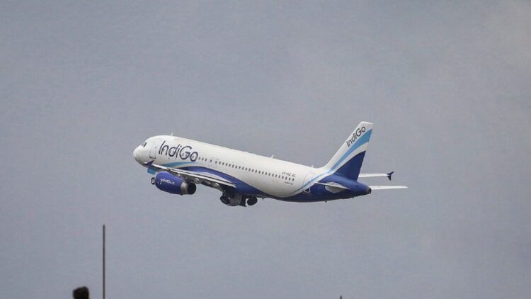 Birds collided with Indigo plane, 179 passengers were riding in plane - India tv hindi