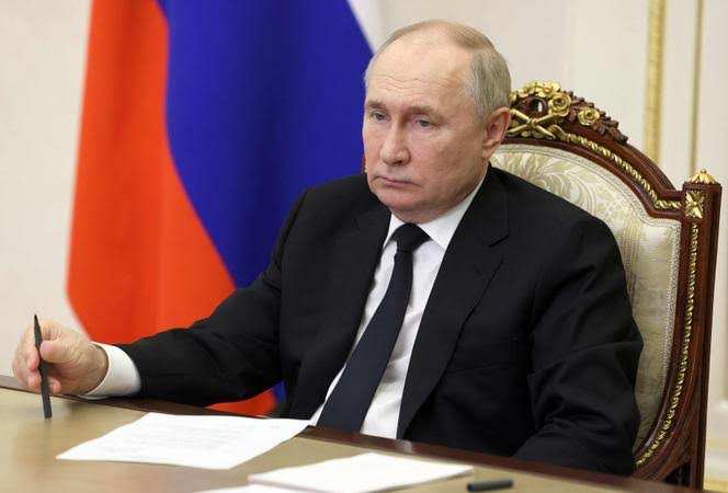 Breaking News: Russian President Vladimir Putin's loud explosion in a luxurious car, the world's safest car became ashes in a moment