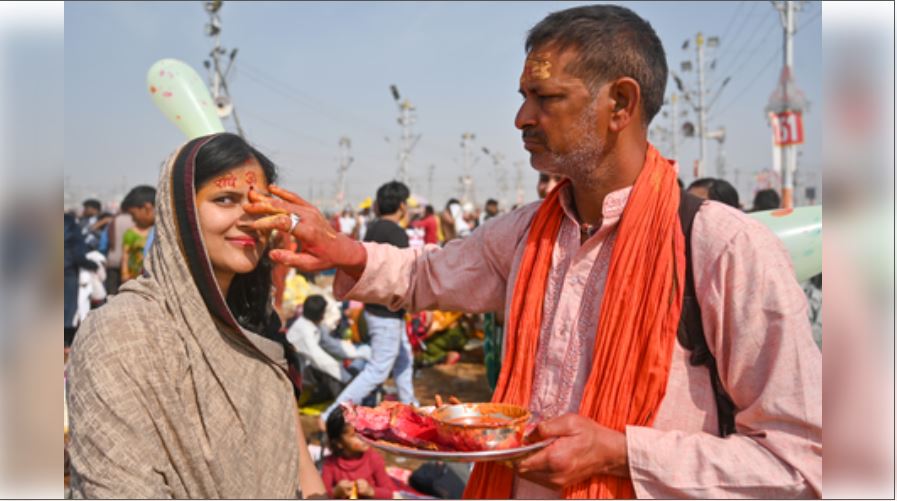 Center's art competition on Mahakumbh, 68 thousand students joined
