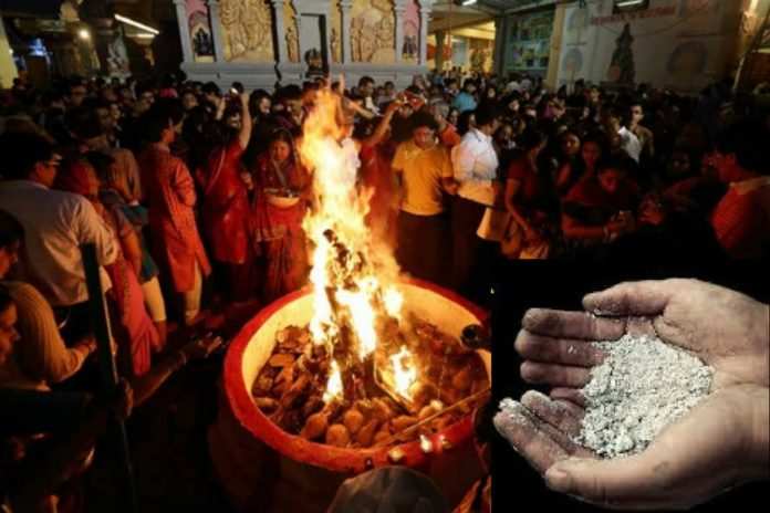 Do this proven remedy with Holika Dahan's ashes, we will get job and career progress with money benefits