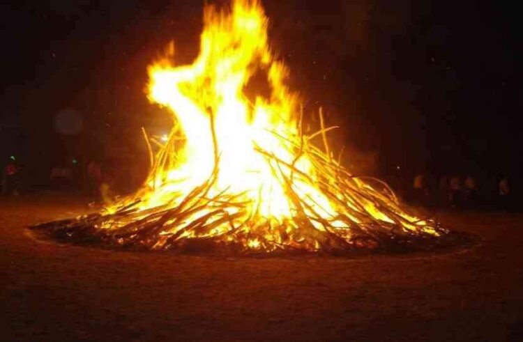Doing these things on Holika Dahan will never leave sorrow