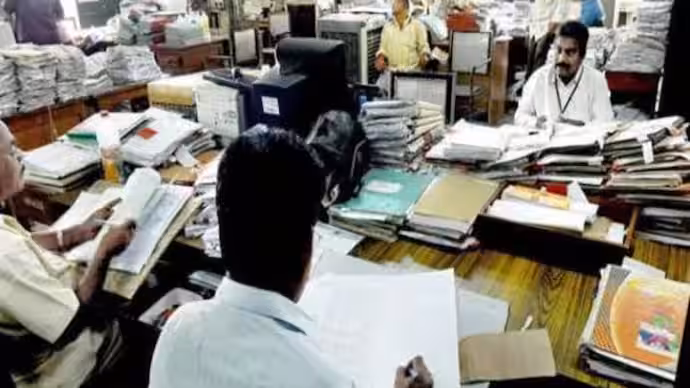 Duty will have to be done in festivals also, the employees of this department were discharged?