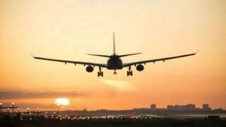 Flight tire burst just before landing, aircraft was going from Jaipur to Chennai - India tv hindi