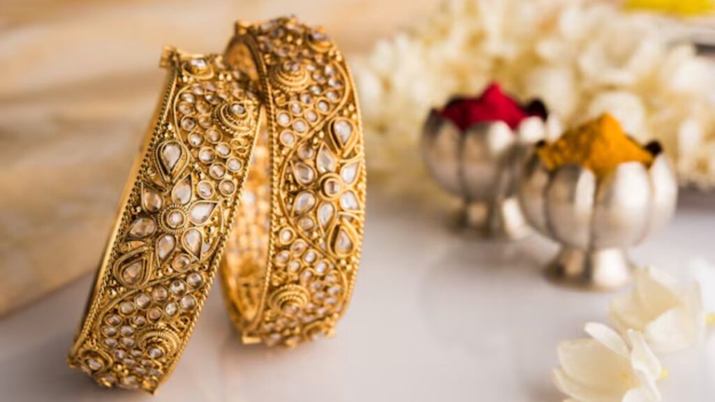 Gold Price Today: Gold prices fall for the second consecutive day, check the latest price today - India tv hindi