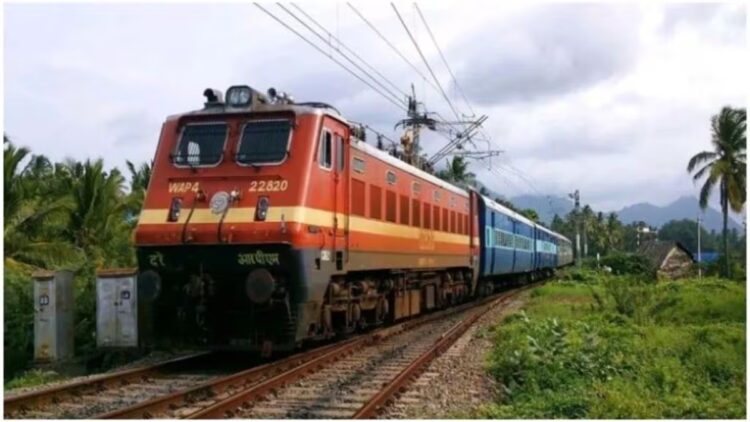 Good News! Railways will run Holi special trains, decision in view of the huge crowd of passengers - India tv hindi