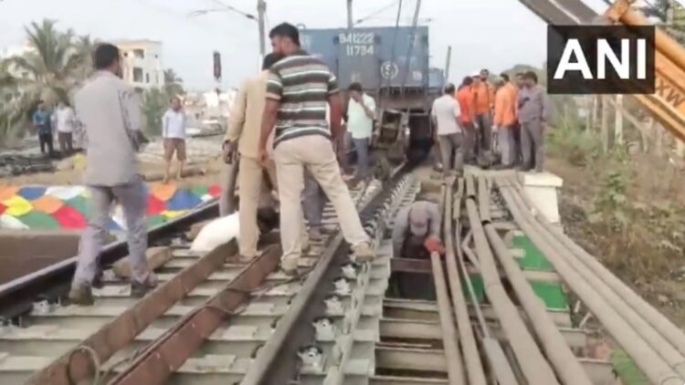 Goods train collided with girder due to heavy loading, track damaged, train services disrupted - India tv hindi