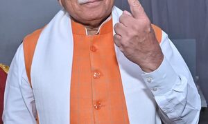 हरियाणा: नगर निकाय चुनाव के लिए मतदान जारी, केंद्रीय मंत्री मनोहर लाल ने की वोट अपील