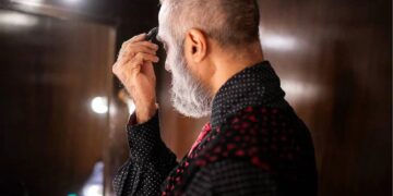 'He gave a bench to a house for a film ...' Actor became homeless due to his father's dream - India tv hindi