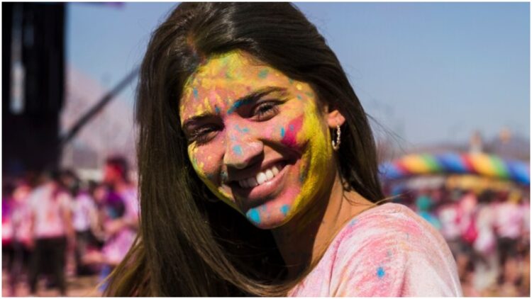 Holi colors damage the skin? These natural things will work like ointment on the skin - India tv hindi