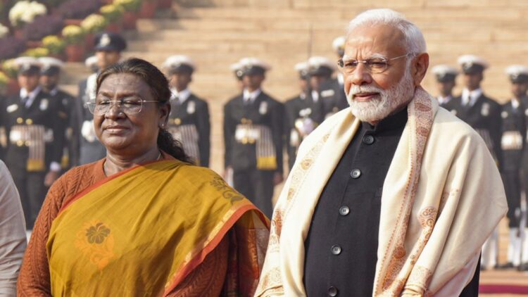 Holi enthusiasm across the country, President Murmu and PM Modi congratulated the countrymen - India tv hindi