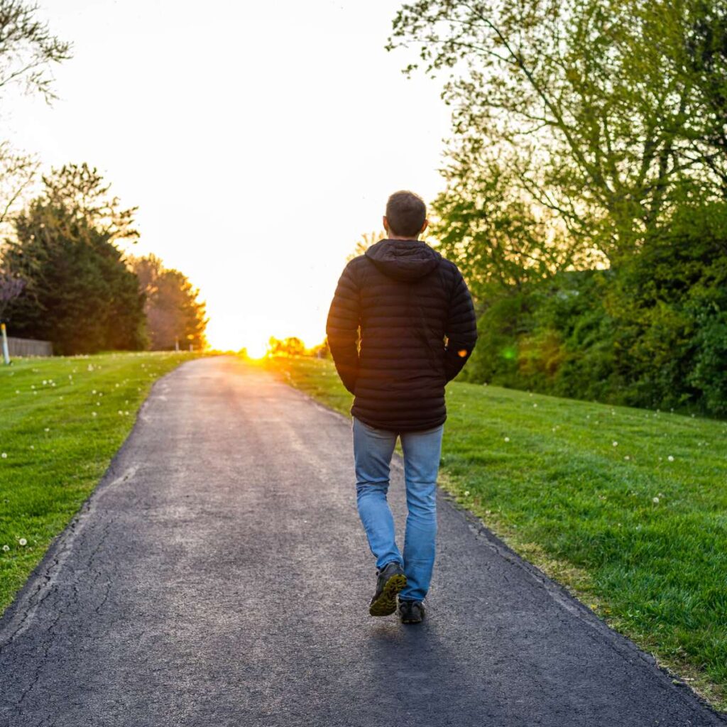 How many hours and how to walk after dinner at night, know which Fi - India tv hindi