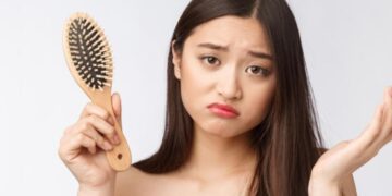 If you are disturbed by falling hair, then use onion and curry leaves, control will be done - India tv hindi