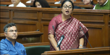 In terms of health, Delhi residents bat, now will get health insurance of 10 lakh - India tv hindi