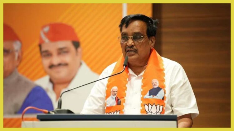 Indian Politician Chandrakant Raghunath Patil Wikipedia Biography Age Family Net Worth Political Career Cr Patil Ka Rajnitik Safar | Today Latest News in Hindi News Track | Chandrakant Raghunath Patil Wikipedia: Chandrakant Raghunath Patil is popular as a disciplined and organizational leader. News Track in Hindi