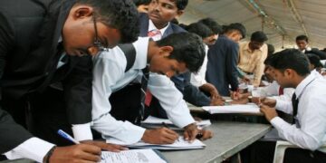 Jobs increased in the country but according to inflation, there is no increase in salary, NITI Aayog explained the reason behind - India tv hindi