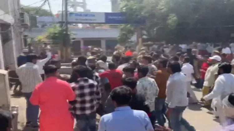 Karni Sena Agitation on Rana Sanga Matter: Karni Sena, the house of SP MP Ramjilal Suman, who describes Rana Sanga as a traitor, policemen injured by stone pelting, lathi -charged, lathi -charge